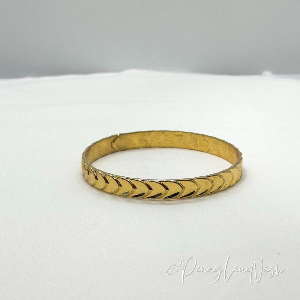 Vintage Grape Leaf Arrows Bangle Bracelet